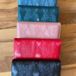 Місткий жіночий клатч Balmain